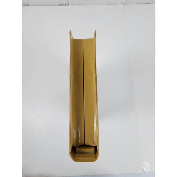 The Indian in the Cupboard (Columbia Pictures) Vintage 90s VHS Tape Movie - Picture 4 of 8